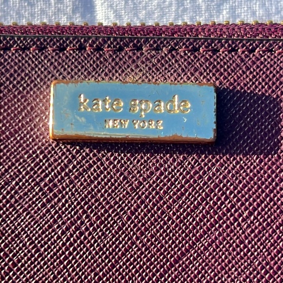 Kate Spade Full Zip Wallet - Picture 2 of 9